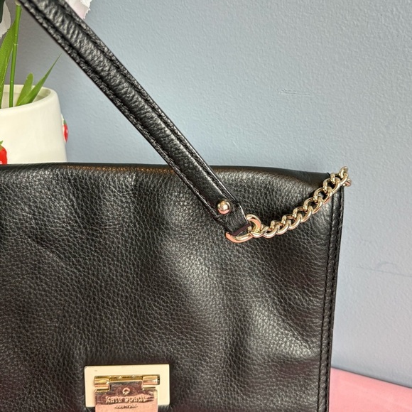 Kate Spade Black Leather Envelope Crossbody Purse w/ Gold Chain Strap EUC - Picture 4 of 10